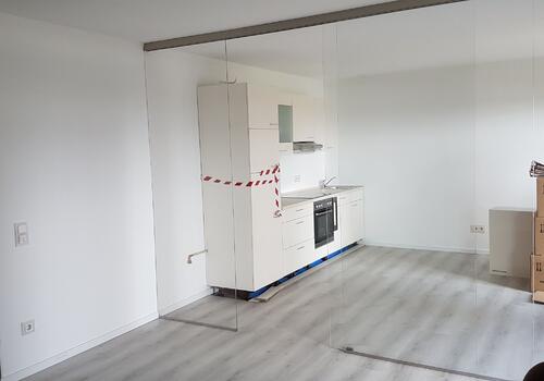 Glas: Trennwände & Türen