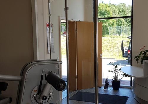 Glas: Trennwände & Türen