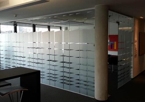 Glas: Trennwände & Türen