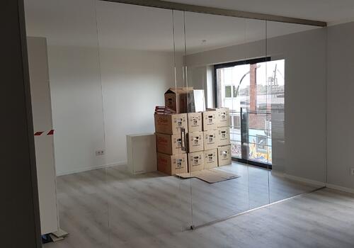 Glas: Trennwände & Türen