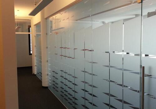 Glas: Trennwände & Türen